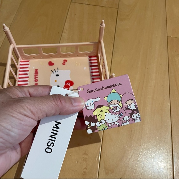 New hello kitty mini bed - Picture 3 of 4